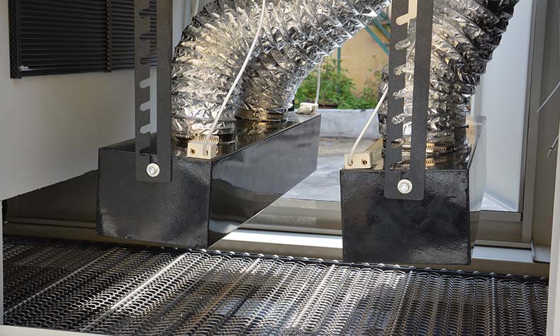 手機(jī)殼5.6KW2組燈UV光固機(jī).jpg 手機(jī)殼5.6KW2組燈UV光固機(jī).jpg