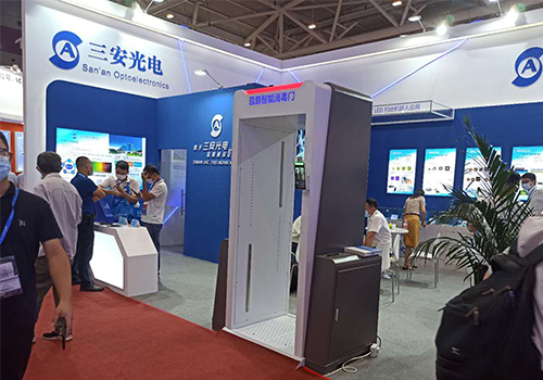 三安光電、藍(lán)盾機(jī)電 - 攜手打造智能測溫殺菌消毒門，為復(fù)工復(fù)產(chǎn)構(gòu)建安全、高效的流通環(huán)境